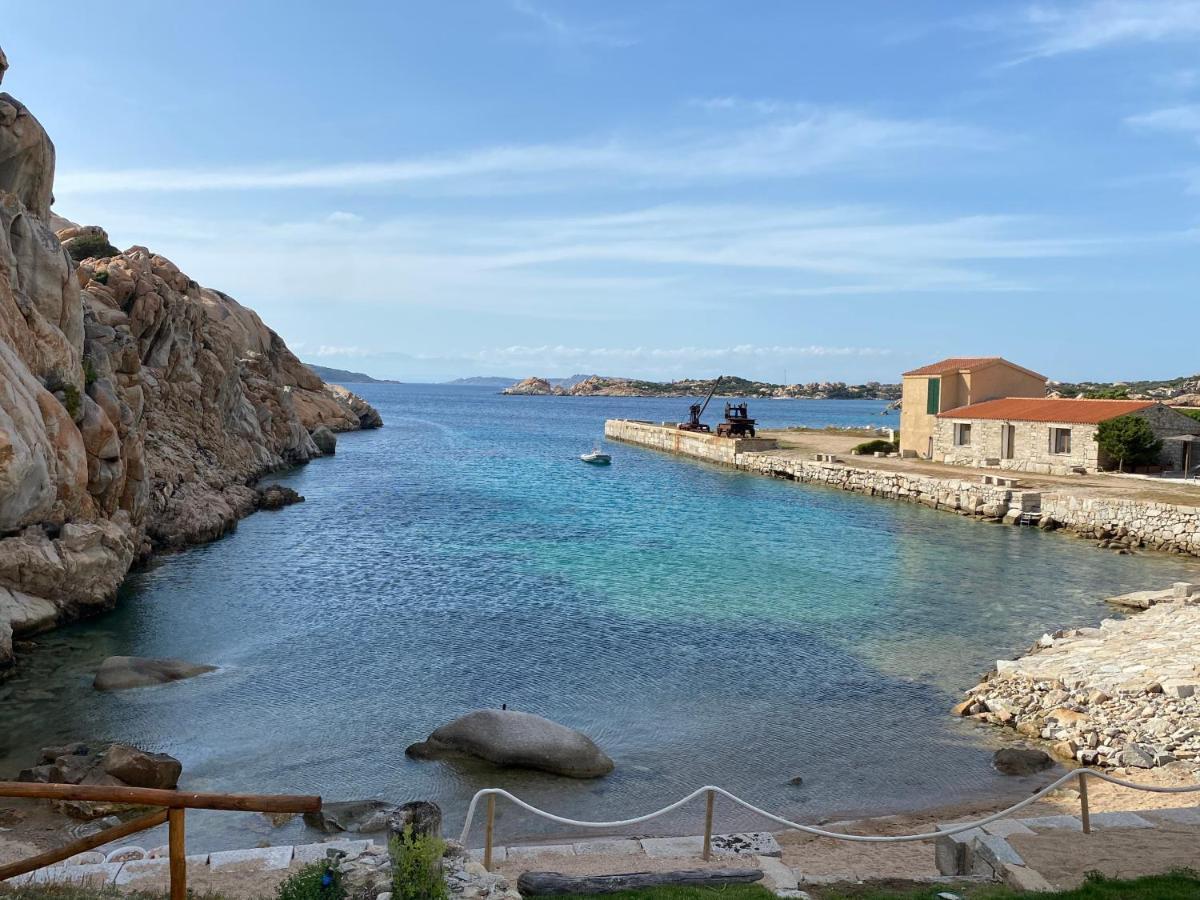 Appartamento Il Paguro A Cala Francese Ла-Маддалена Экстерьер фото