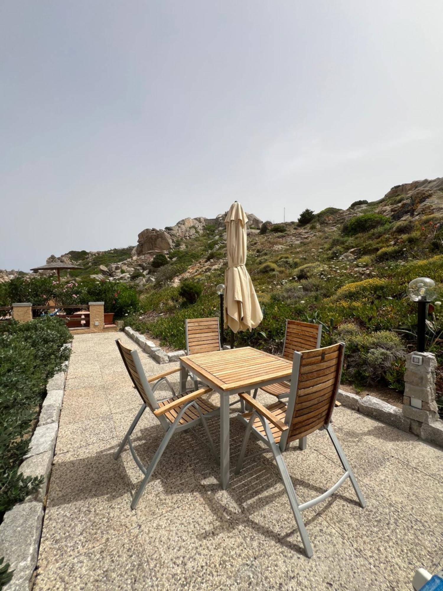 Appartamento Il Paguro A Cala Francese Ла-Маддалена Экстерьер фото